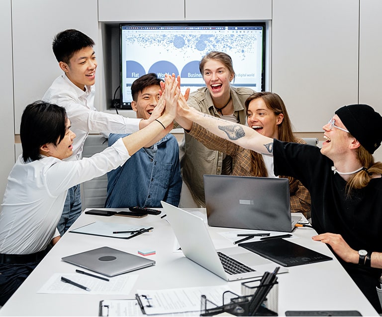 pexels-mikhail-nilov-7988238-min